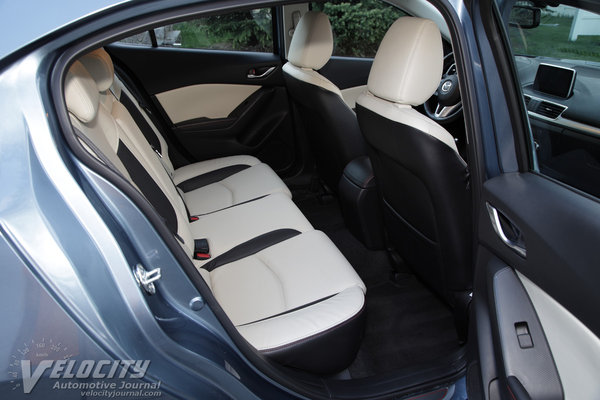 2015 Mazda Mazda3 5d Interior