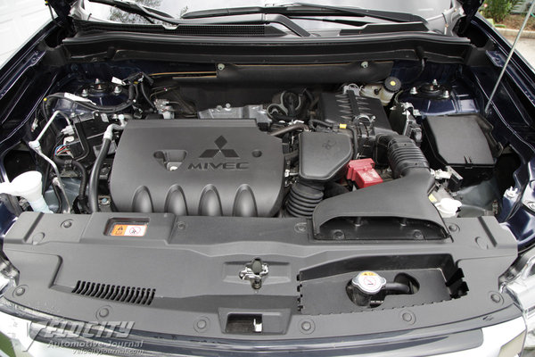 2015 Mitsubishi Outlander Engine
