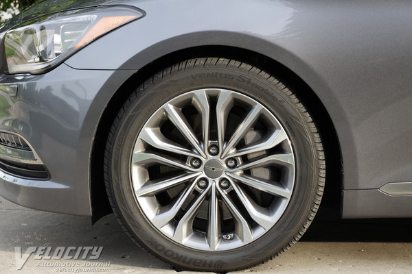 2015 Hyundai Genesis Wheel