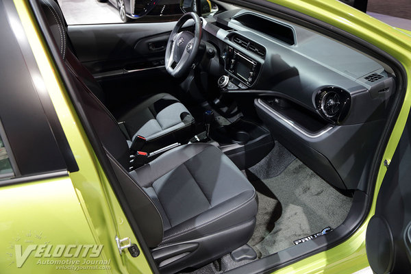 2016 Toyota Prius c Interior