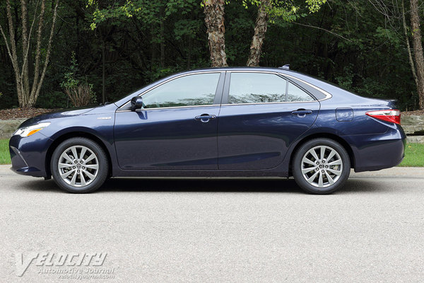 2016 Toyota Camry XLE Hybrid