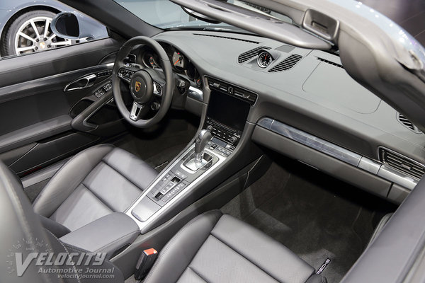 2017 Porsche 911 Carrera Cabriolet Interior