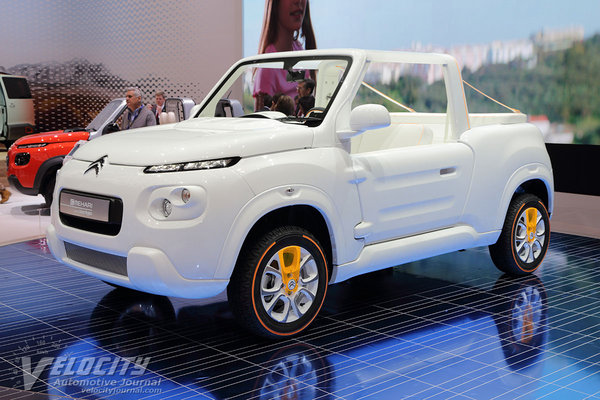 2016 Citroen E-MEHARI styled by Courreges