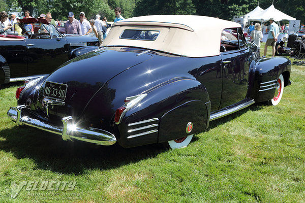 1941 Cadillac Series 62 convertible coupe