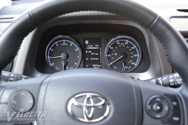 2016 Toyota RAV4 Limited AWD Instrumentation
