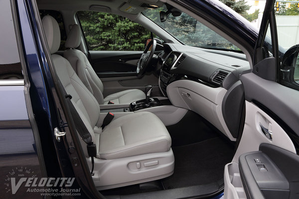 2017 Honda Ridgeline Interior