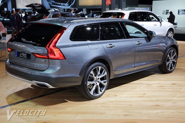 2017 Volvo V90