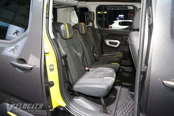 2018 Peugeot Rifter 4x4 Interior