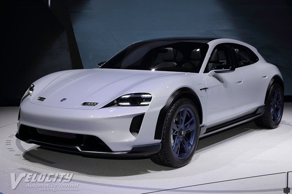 2018 Porsche Mission E Cross Turismo