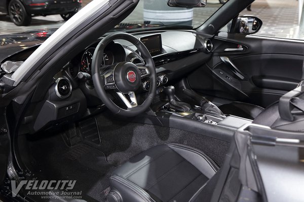 2018 Fiat 124 Spider Interior