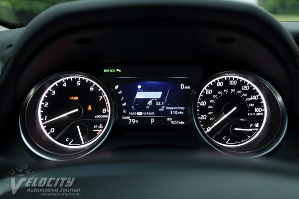 2018 Toyota Camry XLE Instrumentation