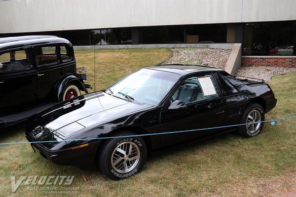 1985 Pontiac Fiero SE