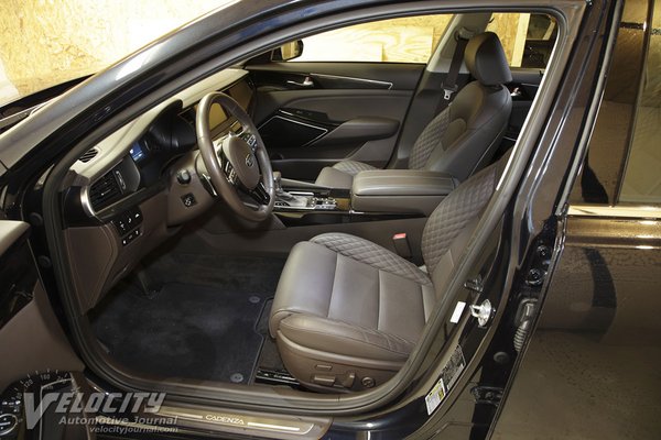 2018 Kia Cadenza SXL Interior