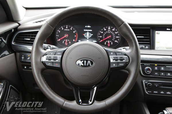 2018 Kia Cadenza SXL Instrumentation