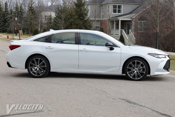 2019 Toyota Avalon Touring