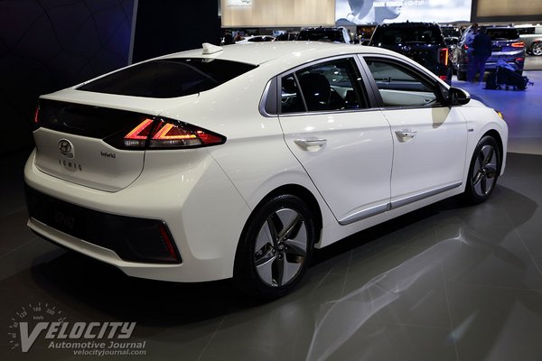 2020 Hyundai Ioniq hybrid