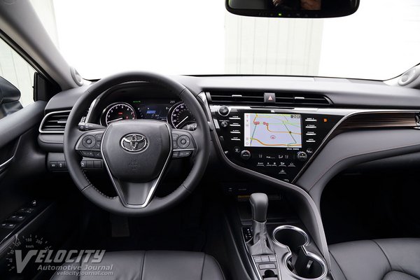 2019 Toyota Camry XLE Instrumentation