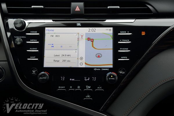 2019 Toyota Camry XLE Instrumentation