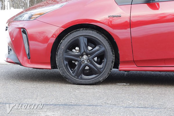 2021 Toyota Prius XLE 2020 edition Wheel