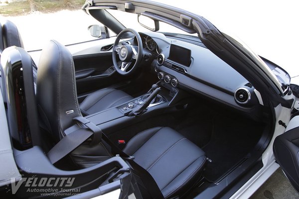 2021 Mazda MX-5 Interior