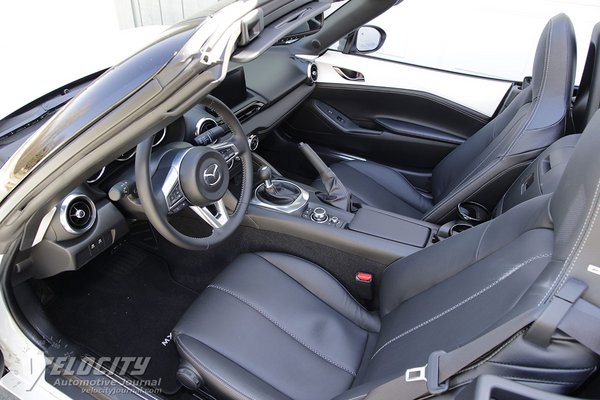 2021 Mazda MX-5 Interior