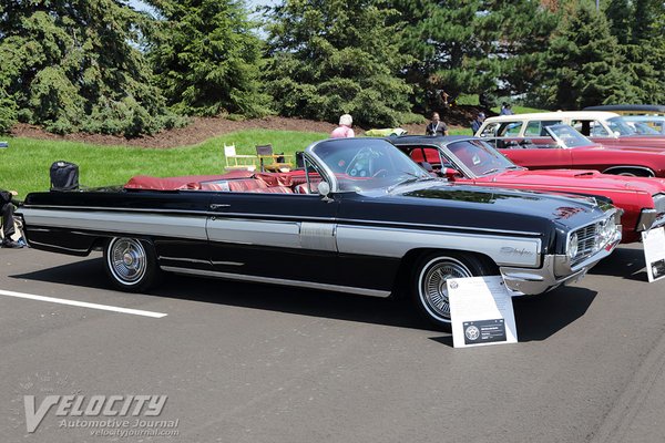 1962 Oldsmobile Starfire convertible