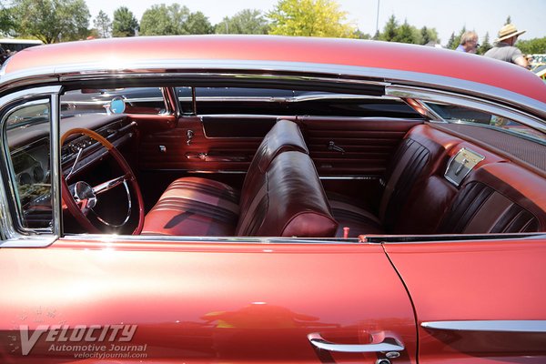 1960 Pontiac Bonneville Interior