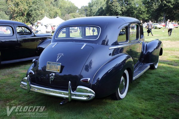 1941 Hudson Commodore Eight 4d sedan