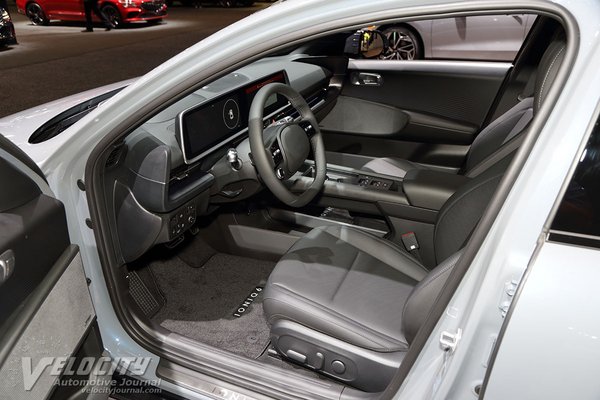 2023 Hyundai Ioniq 6 Interior