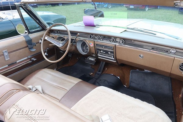 1965 Buick Wildcat 2d convertible Interior