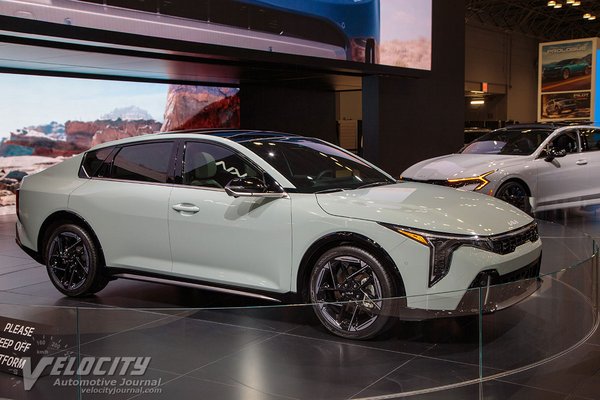 2025 Kia K4