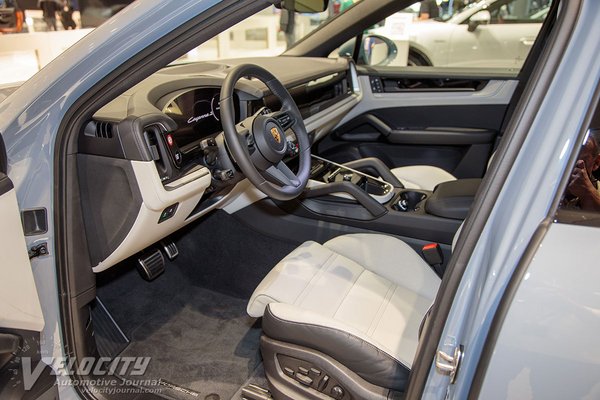 2024 Porsche Cayenne S Coupe Interior