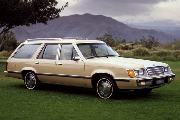 1983 Ford LTD wagon