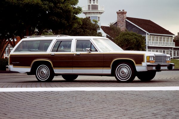 1986 Ford LTD Crown Victoria wagon