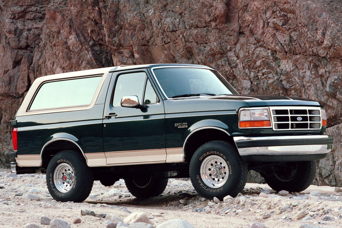 1993 Ford Bronco pictures.