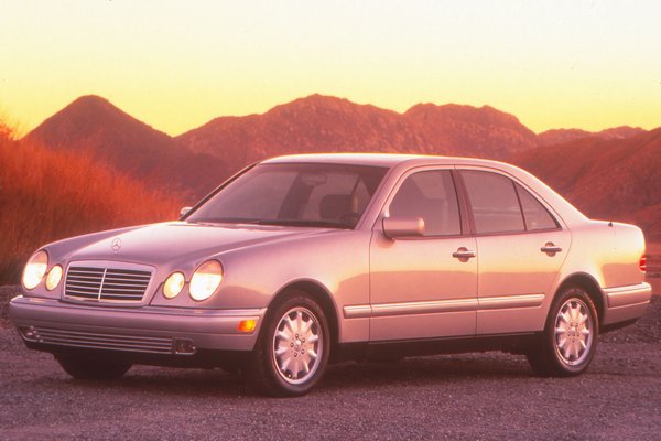 1996 Mercedes-Benz E-Class sedan