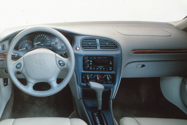 1997 Oldsmobile Cutlass Interior