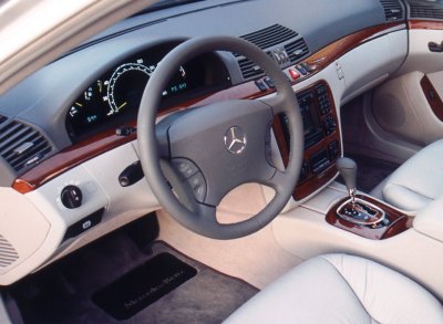 2000 Mercedes-Benz S-Class interior