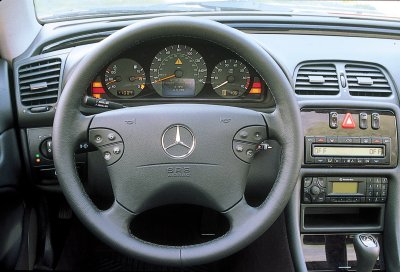 2001 Mercedes-Benz CLK320 interior