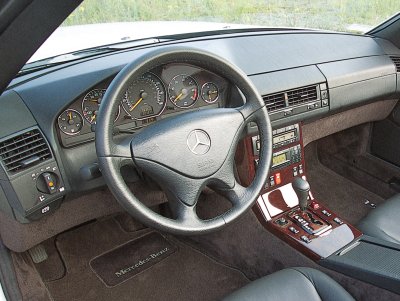 2001 Mercedes-Benz SL500 interior