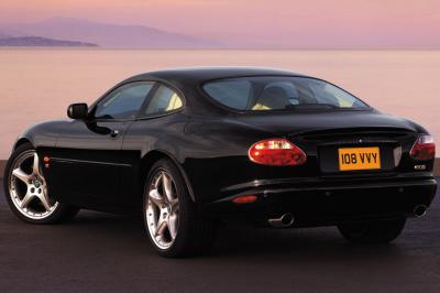 2004 Jaguar XKR coupe