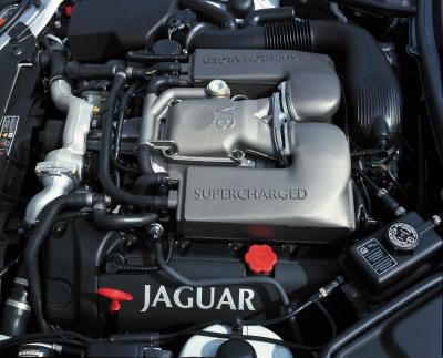 2004 Jaguar XKR engine