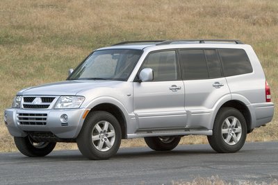 2005 Mitsubishi Montero