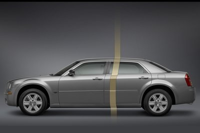 2007 Chrysler 300 LWB (shows added length)