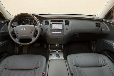 2009 Hyundai Azera Interior