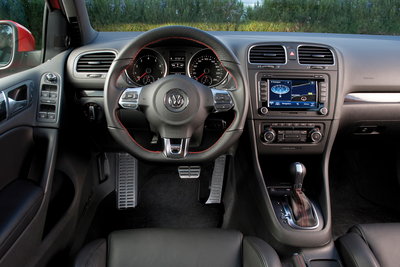 2010 Volkswagen GTI 5d Instrumentation