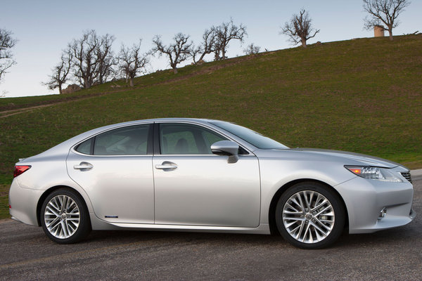 2013 Lexus ES 300h