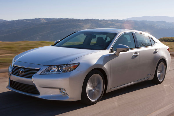 2013 Lexus ES 300h