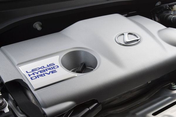 2013 Lexus ES 300h Engine