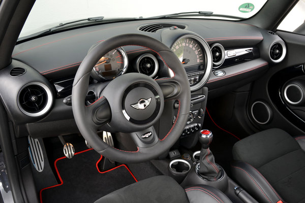 2013 Mini John Cooper Works GP Instrumentation